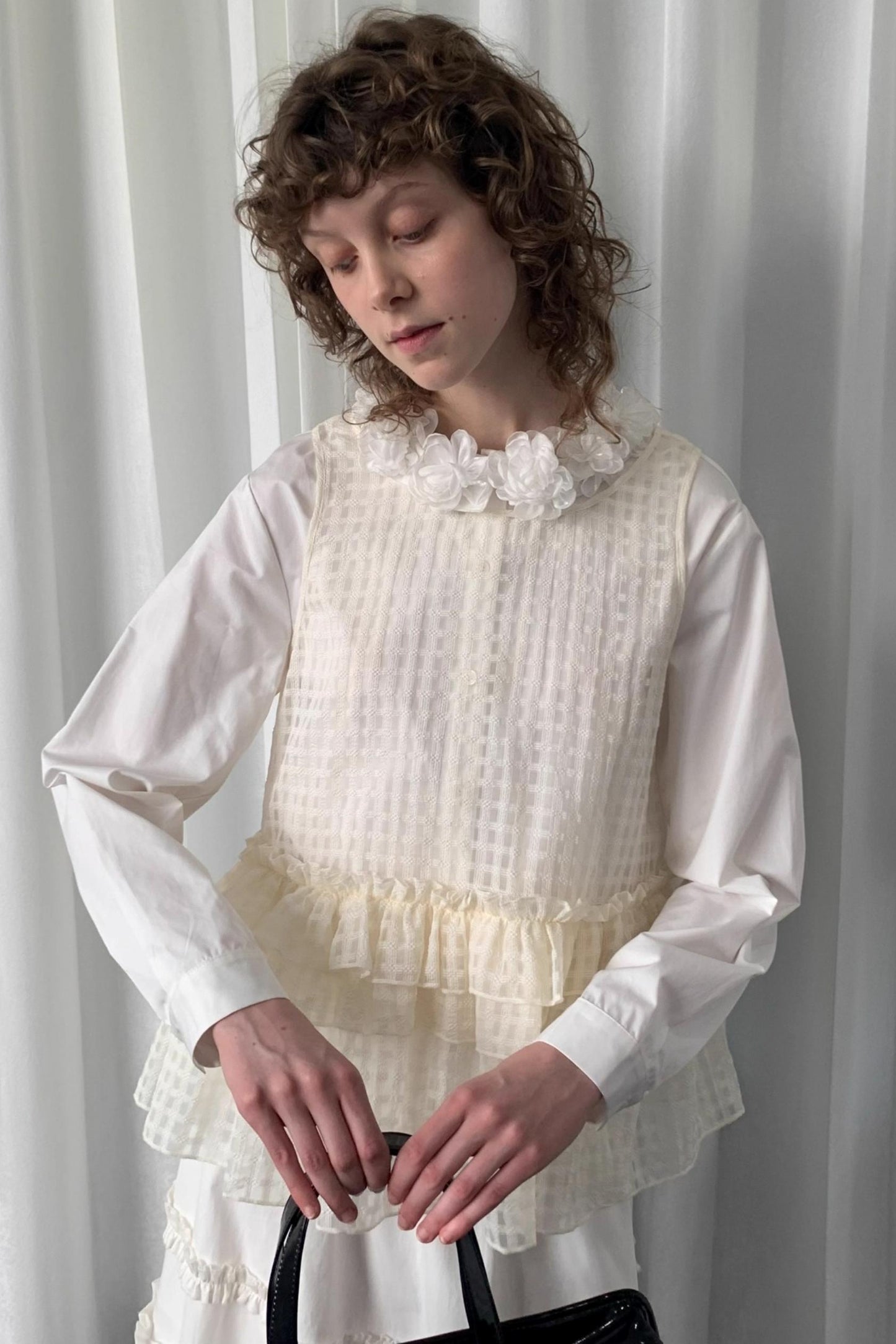 Three-Dimensional White Long Sleeve Shirt