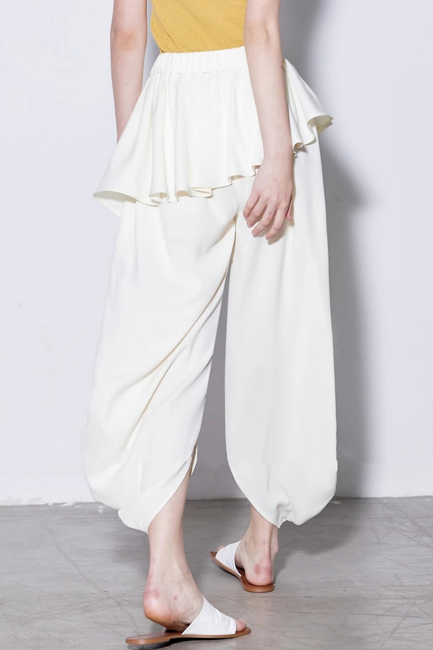 Airy Ruffle Pants
