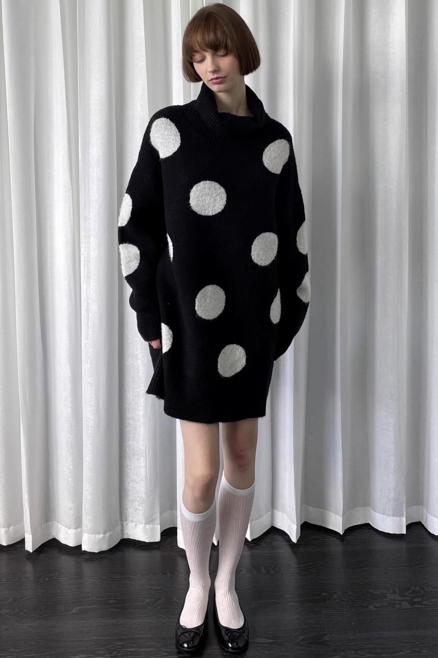 Lazy Pile Collar Sweater