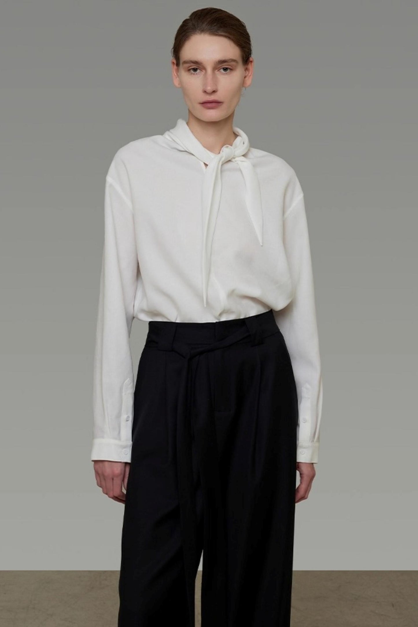 Autumn White Lace-Up Shirt