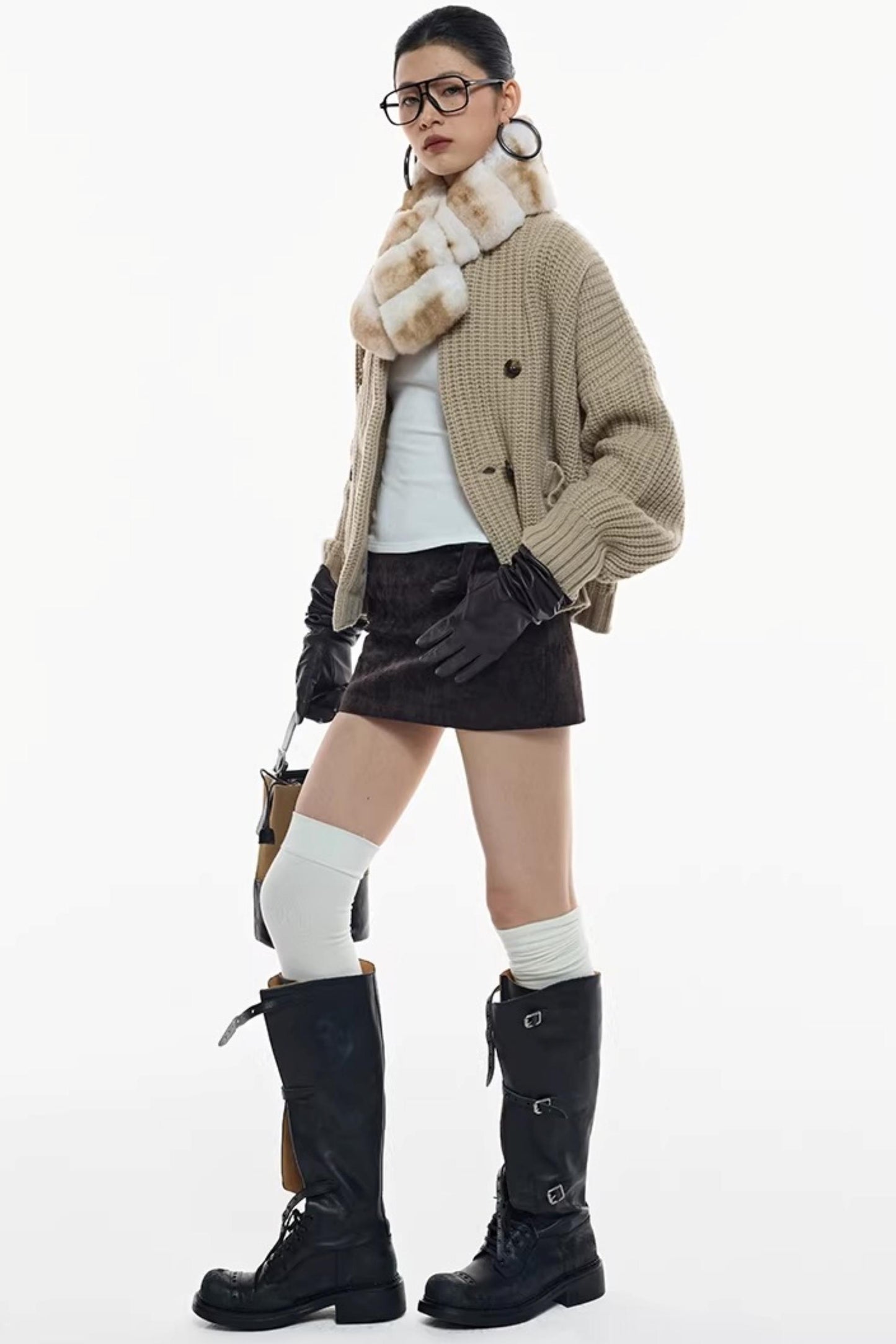Kamelfarbener zweireihiger Strick-Strickjacke