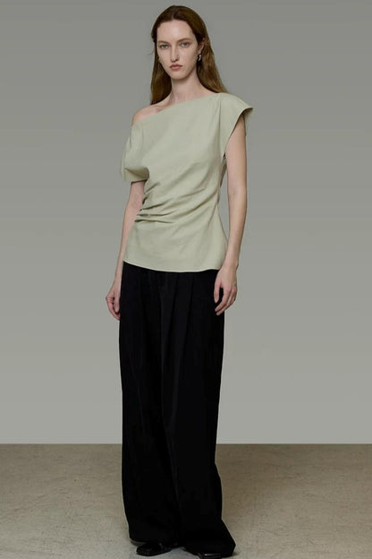 Niche Elegant Off-Shoulder Top