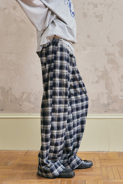 Relaxed Cuffed Hem Pants