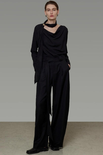 Streamer V-Neck Shirt