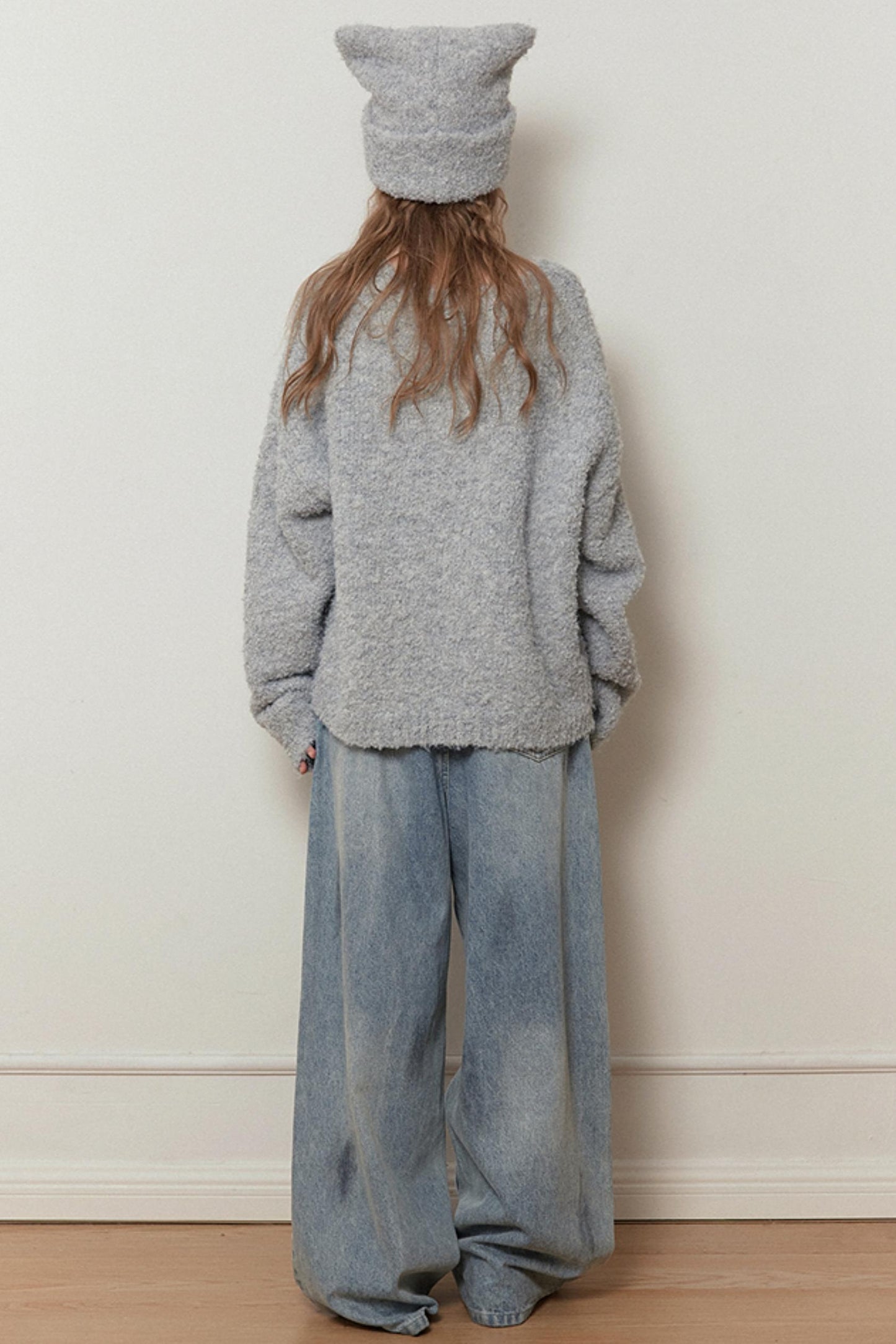 Gray Knit V-Neck Sweater Hat Set