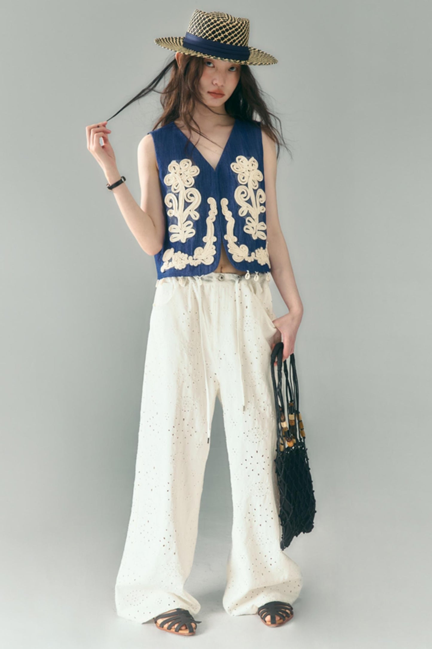 Wind Vines Flower Shell Pendant Vest Set-Up