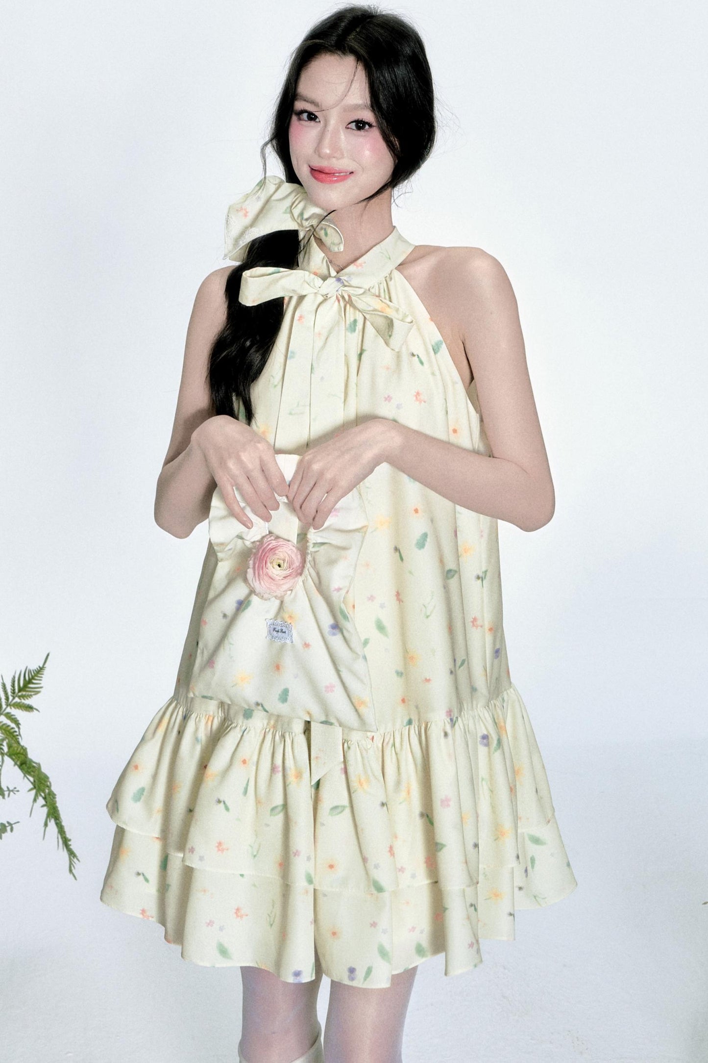 Charm Floral Wristlet Bag