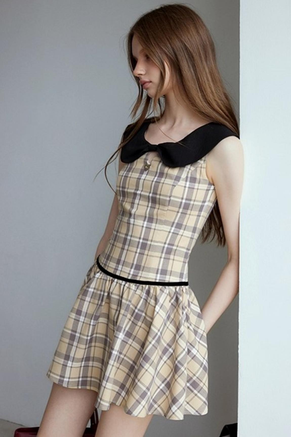 Plaid Contrasting Doll Neck Puffy Dress