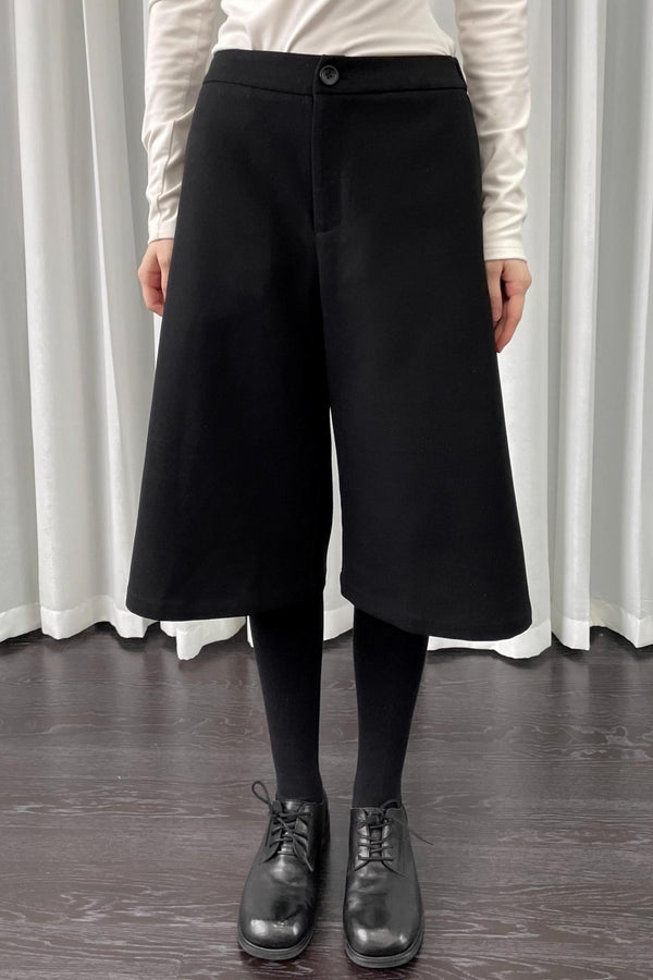 Black Cropped Wide-Leg Pants