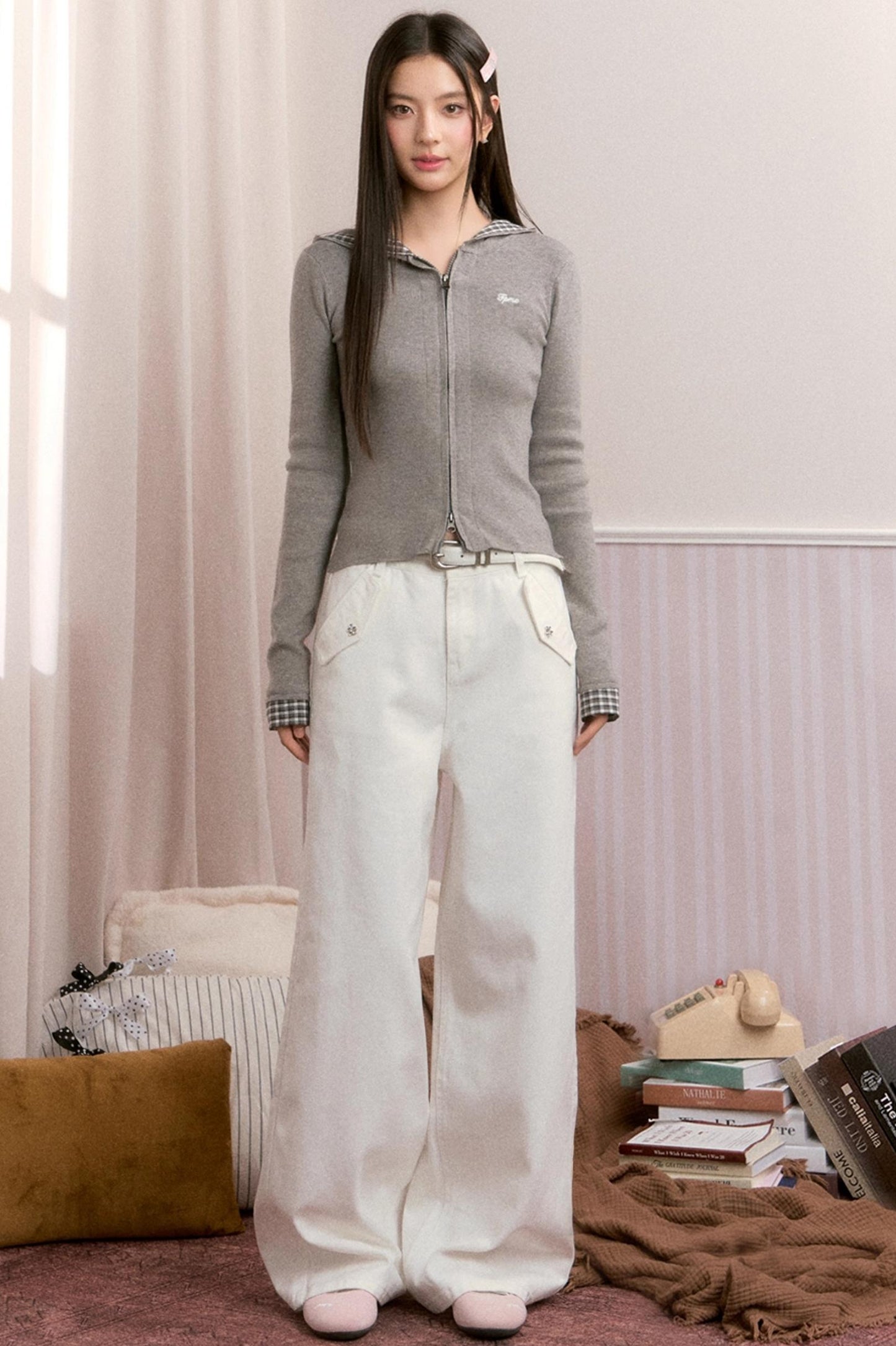 Small Flower Pocket White Jeans