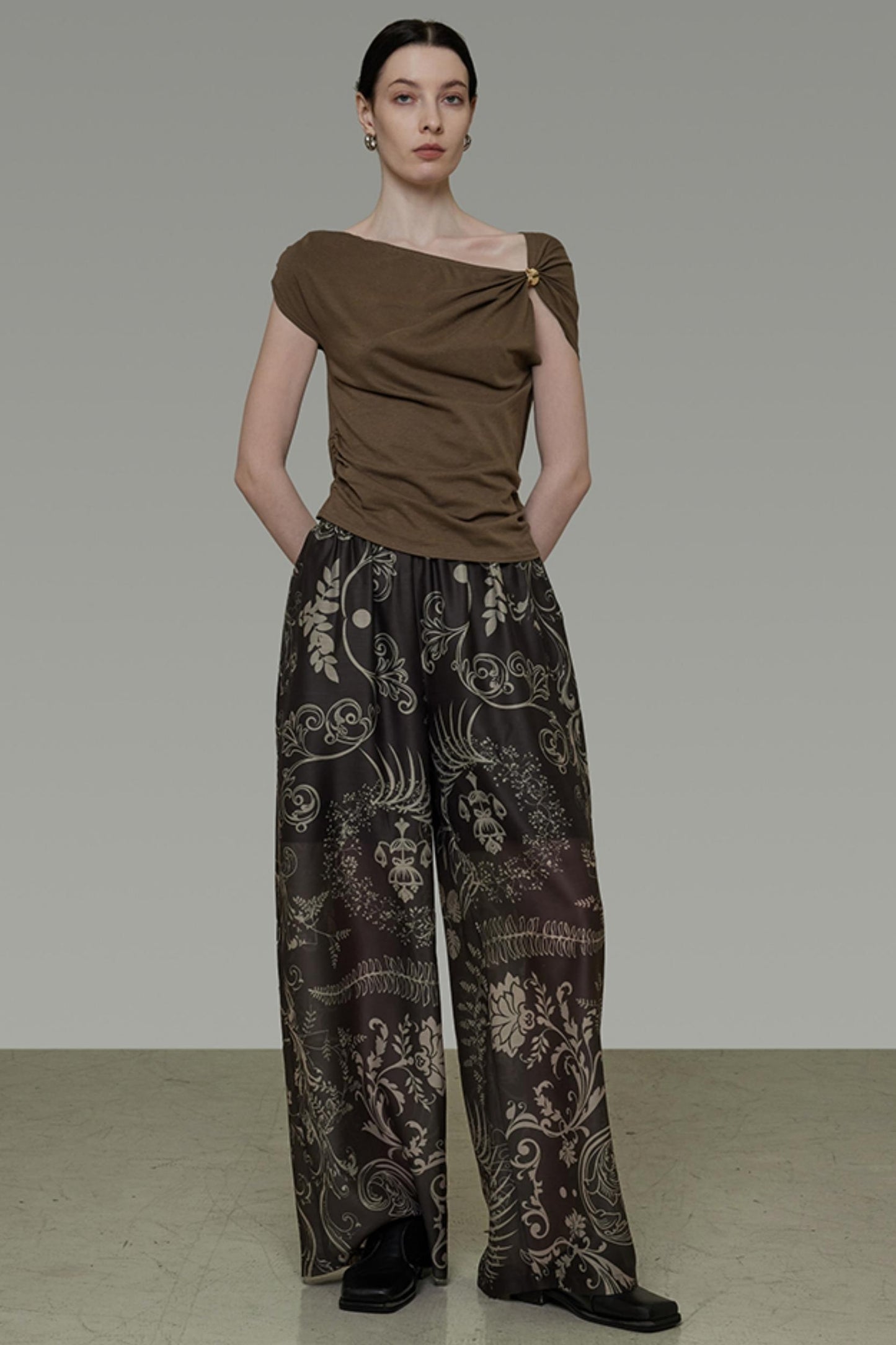 Dark Brown Slim Elegant Tee