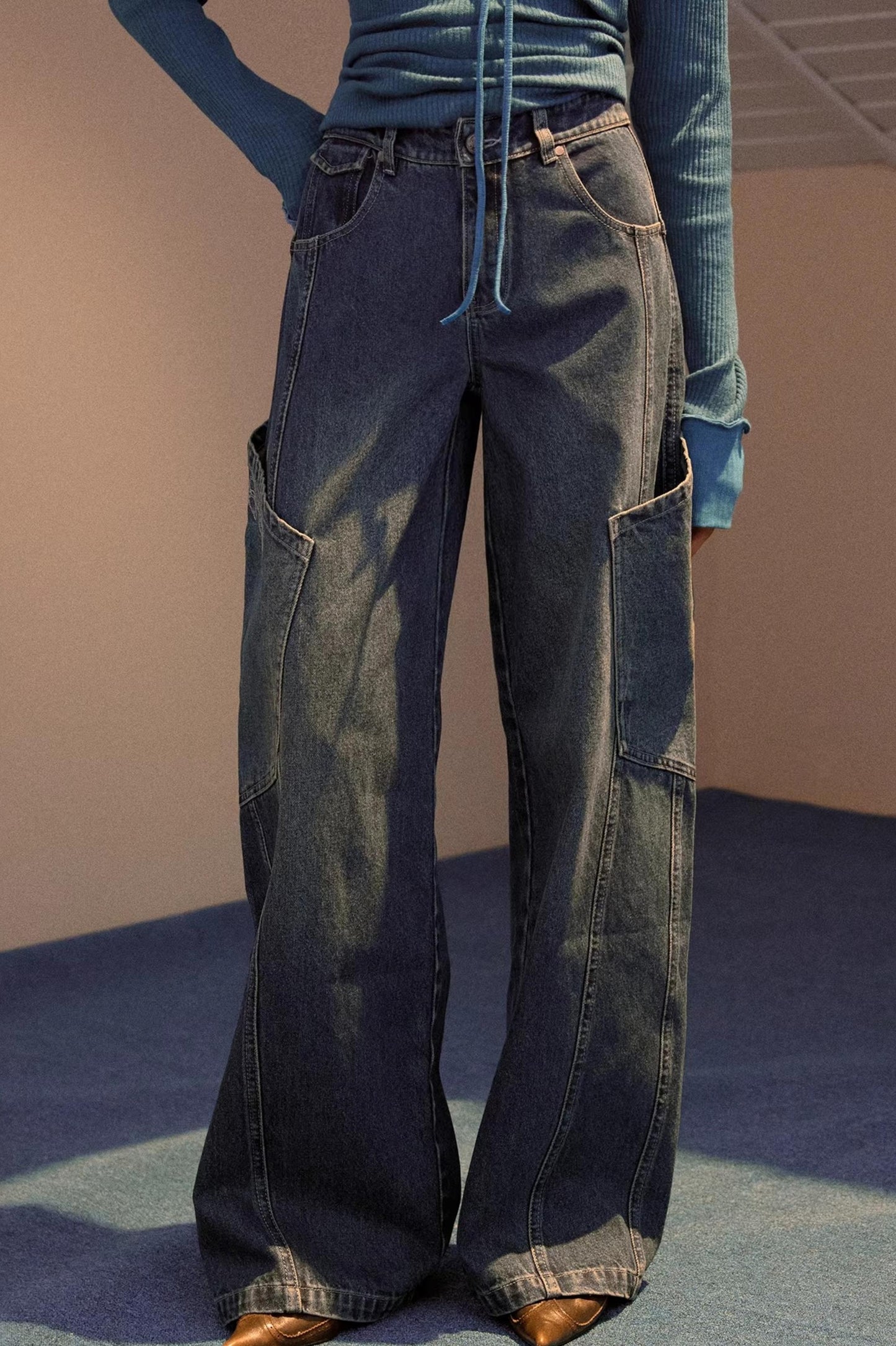 Wide-Leg Diagonal Pocket Jeans