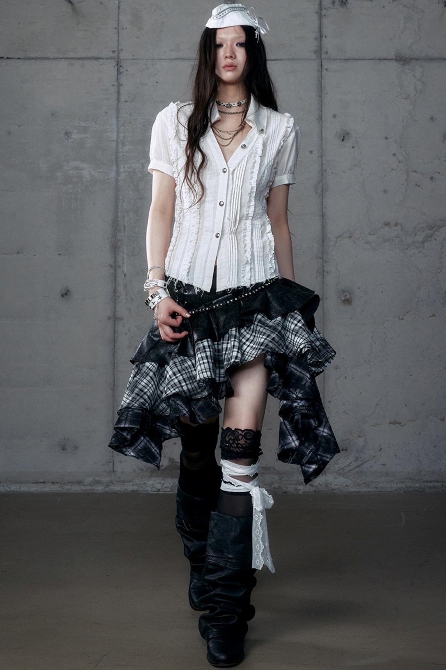 Vintage Lace V-Neck Bubble Sleeve Shirt