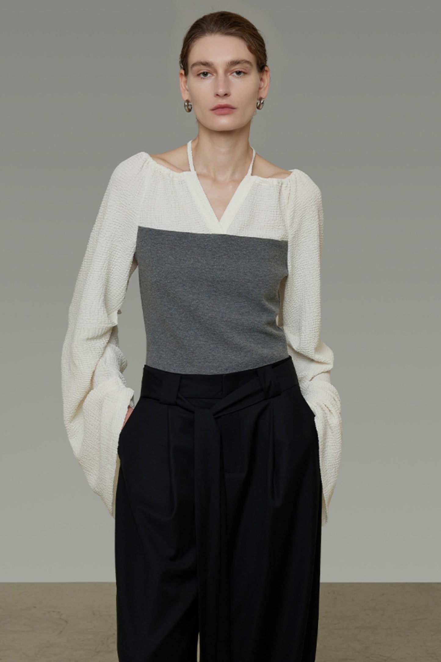 Contrast Round Neck Knit Top