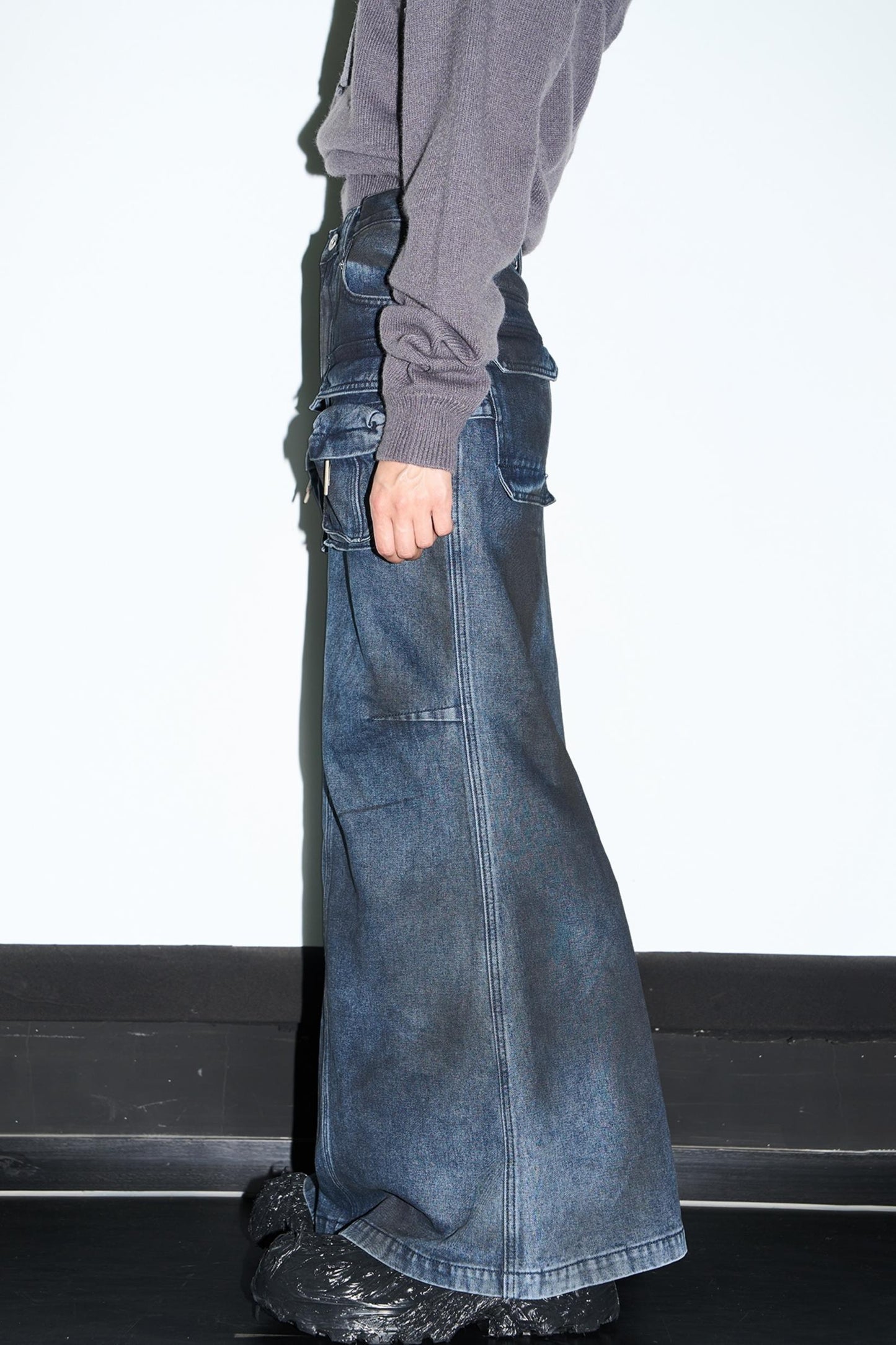 Aged Slim Fishtail Skirt