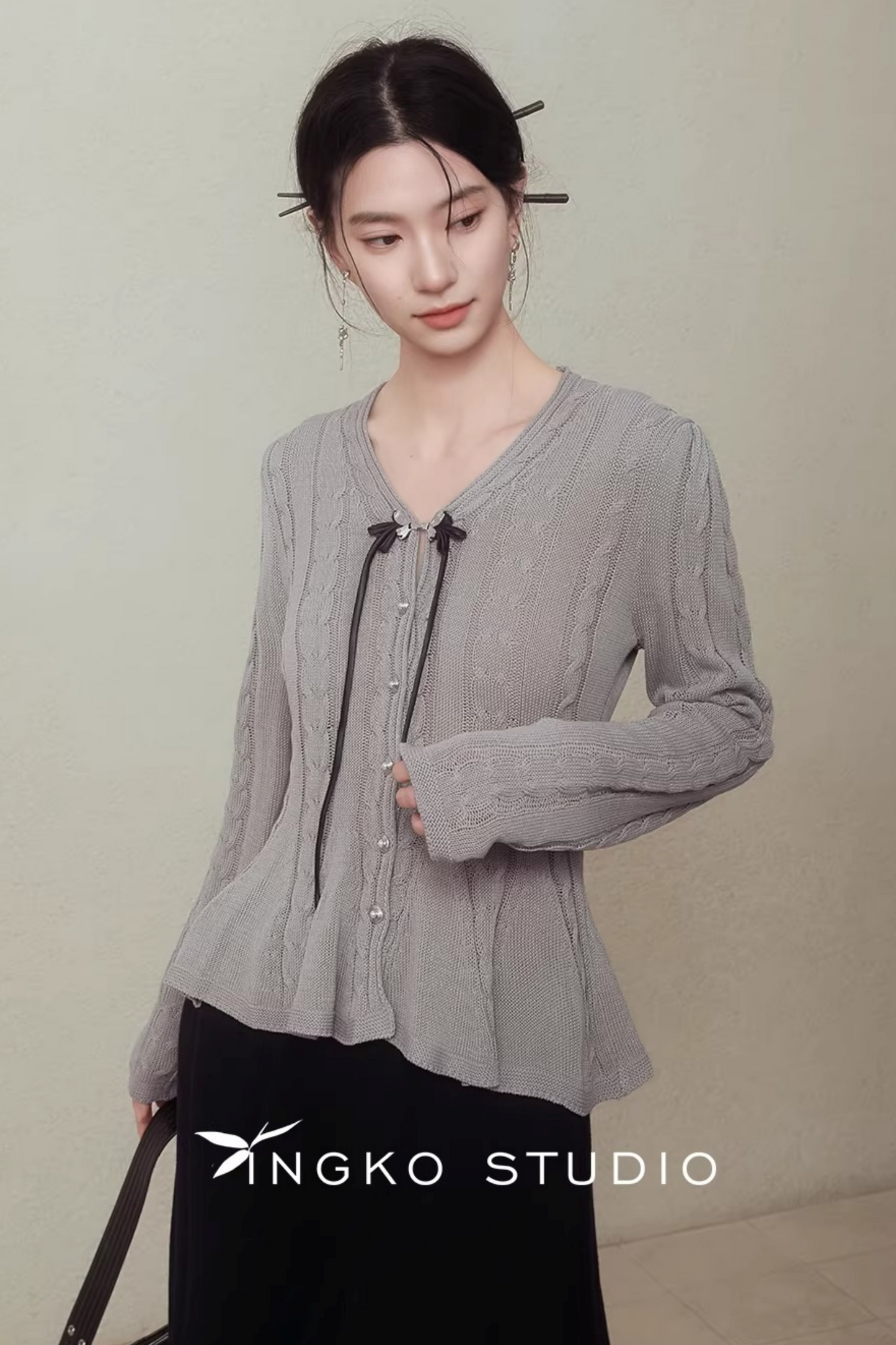 Ingko Cloud Gray Knit Cardigan