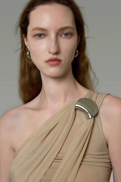 Schulterfreies Kleid mit Schleife