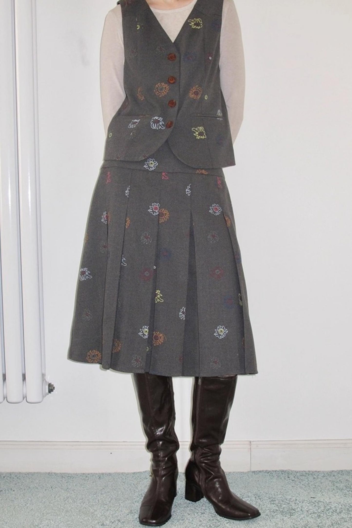 Needle Wool Vest Skirt Set-Up