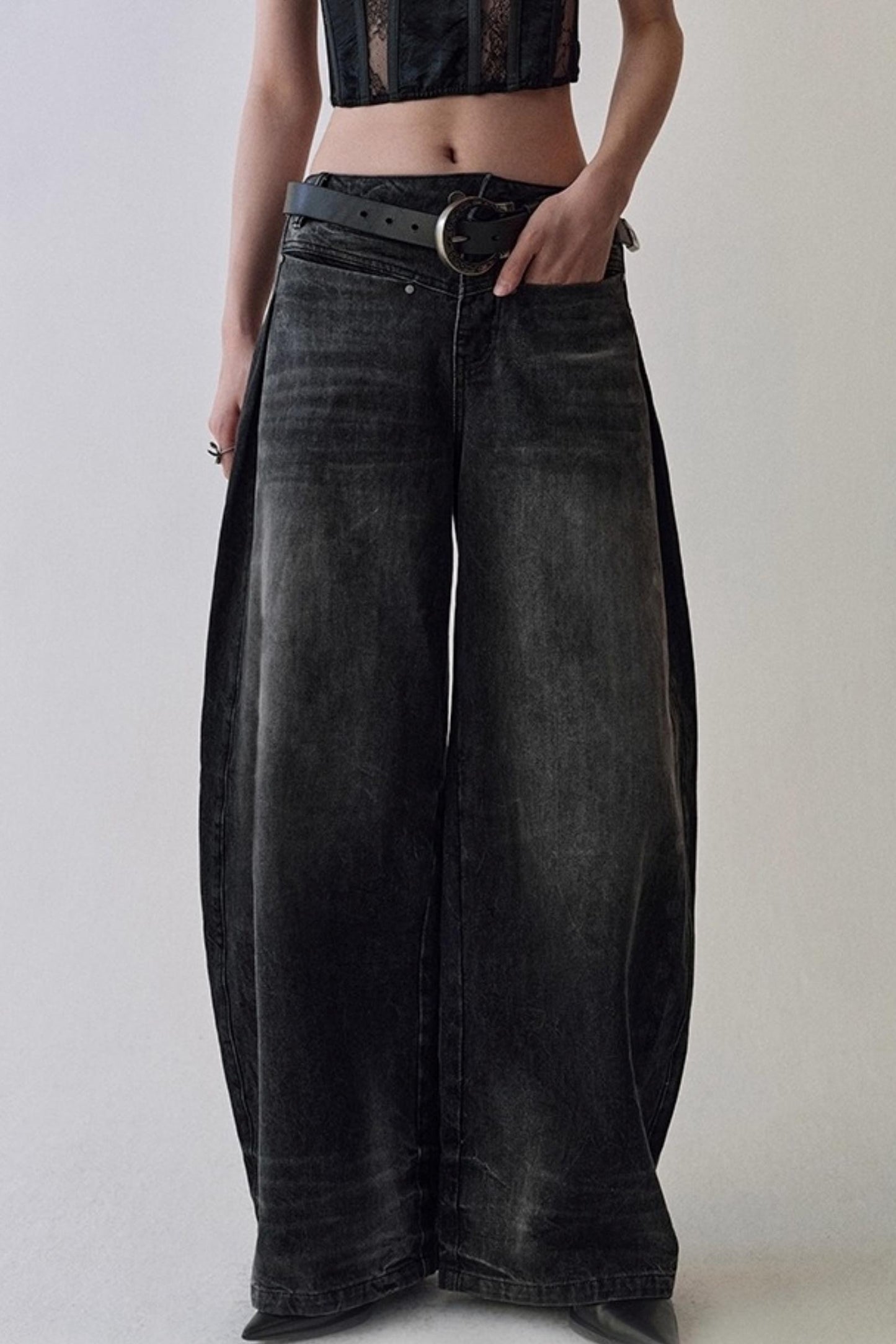 Straight Leg Gradient Scimitar Jeans