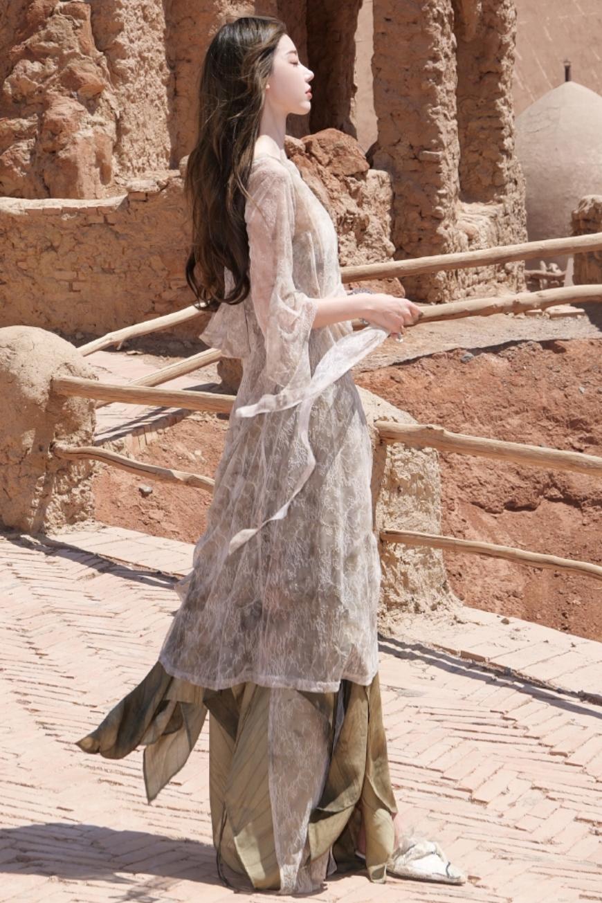 Flowing Lace Sunscreen Cover-up Top