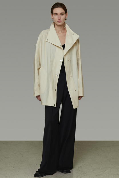 Trenchcoat mit Metallknopf