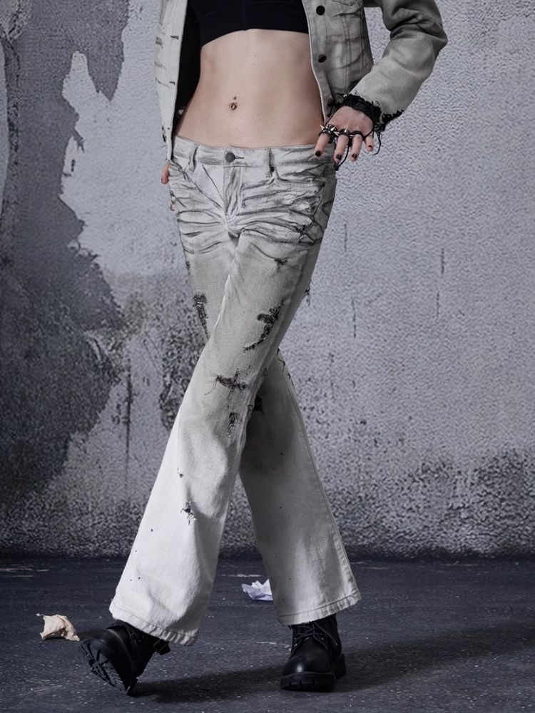 Low-rise wide-legged bare-ear jeans