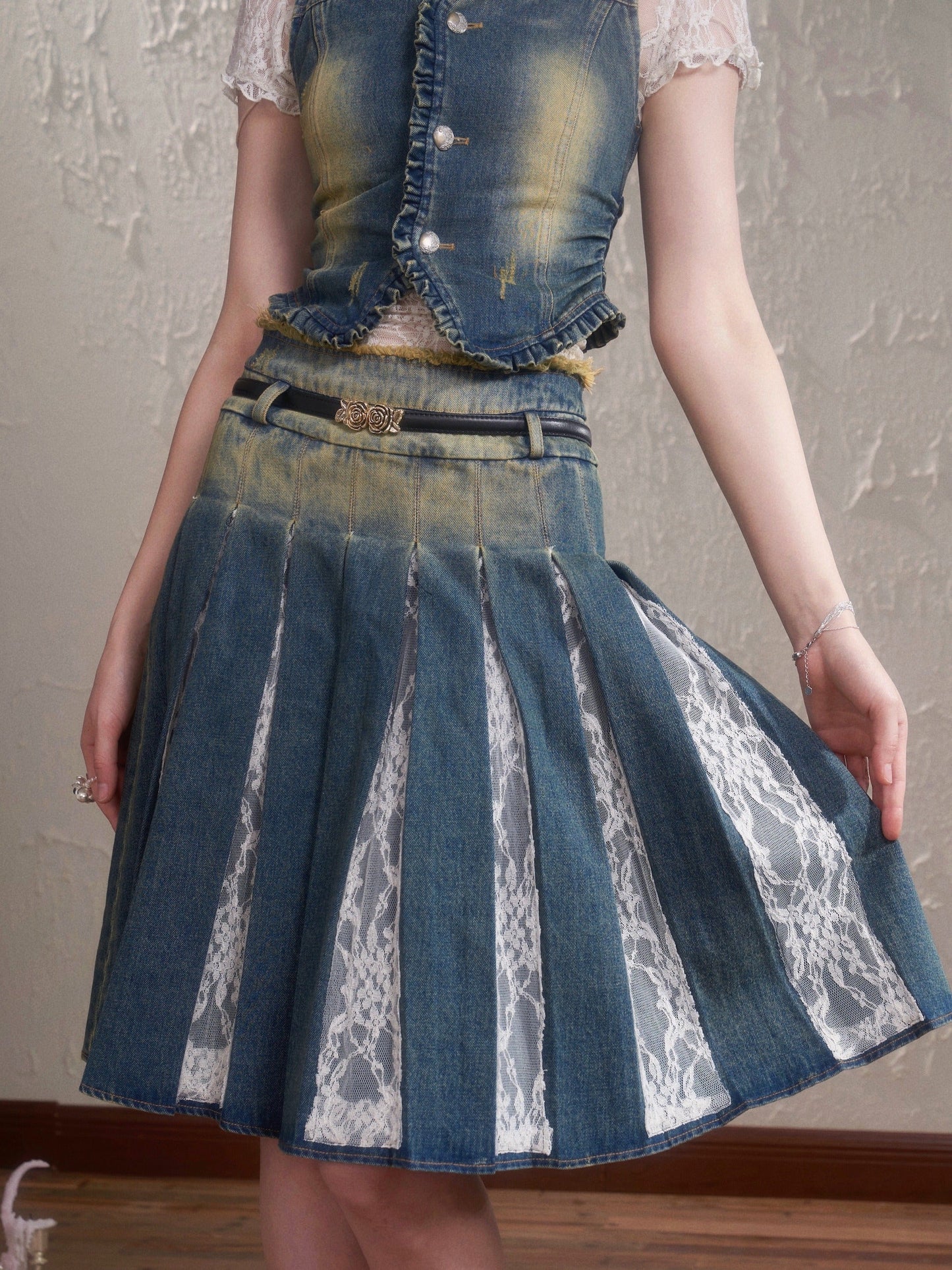 Vintage lace denim vest top pleated skirt Set