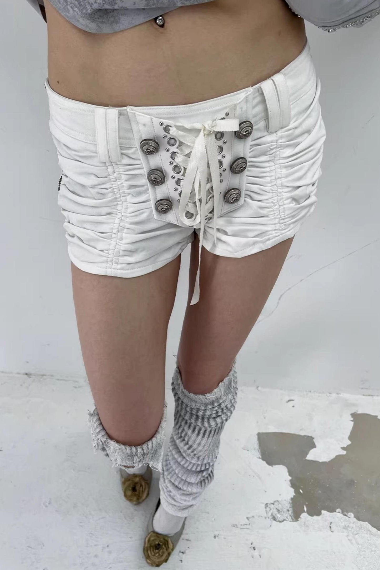 Retro Lace-Up Pleated Shorts