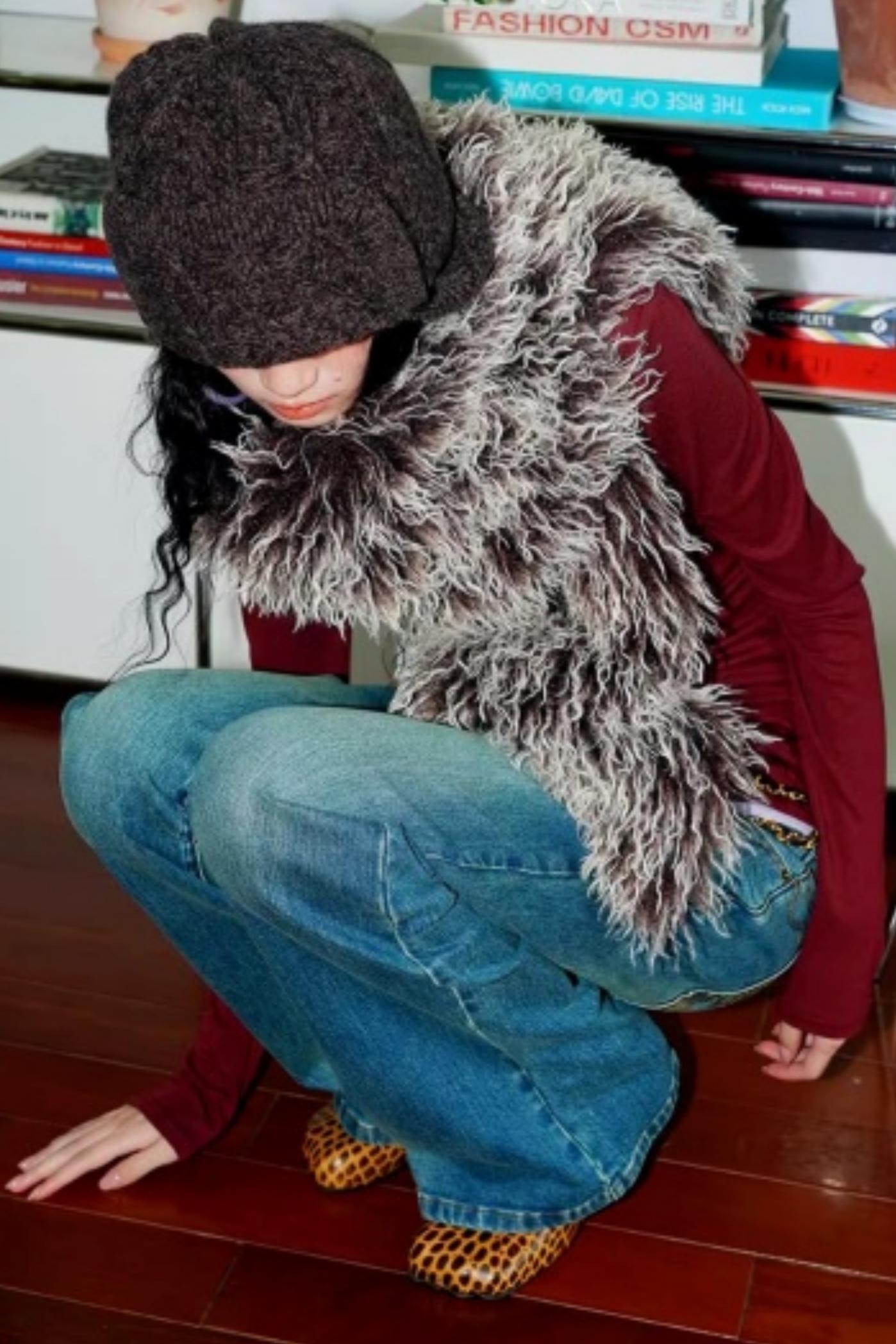 Vintage Lace-up Plush Scarf