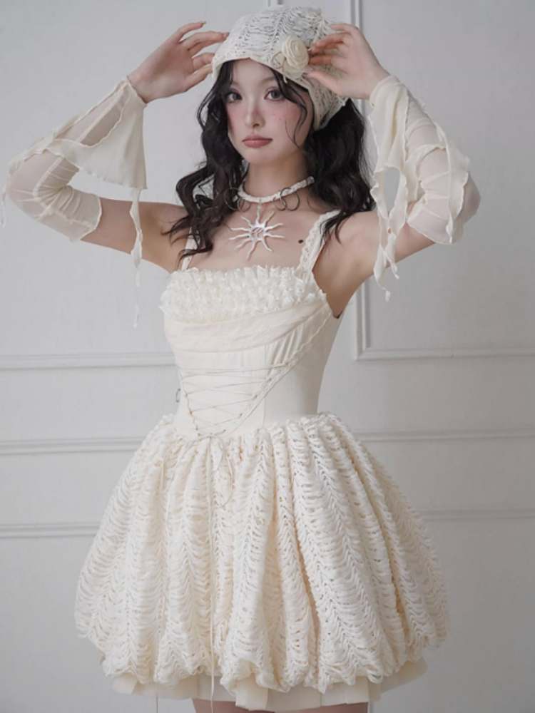 Fluttering Elastic Tulle Sleeves