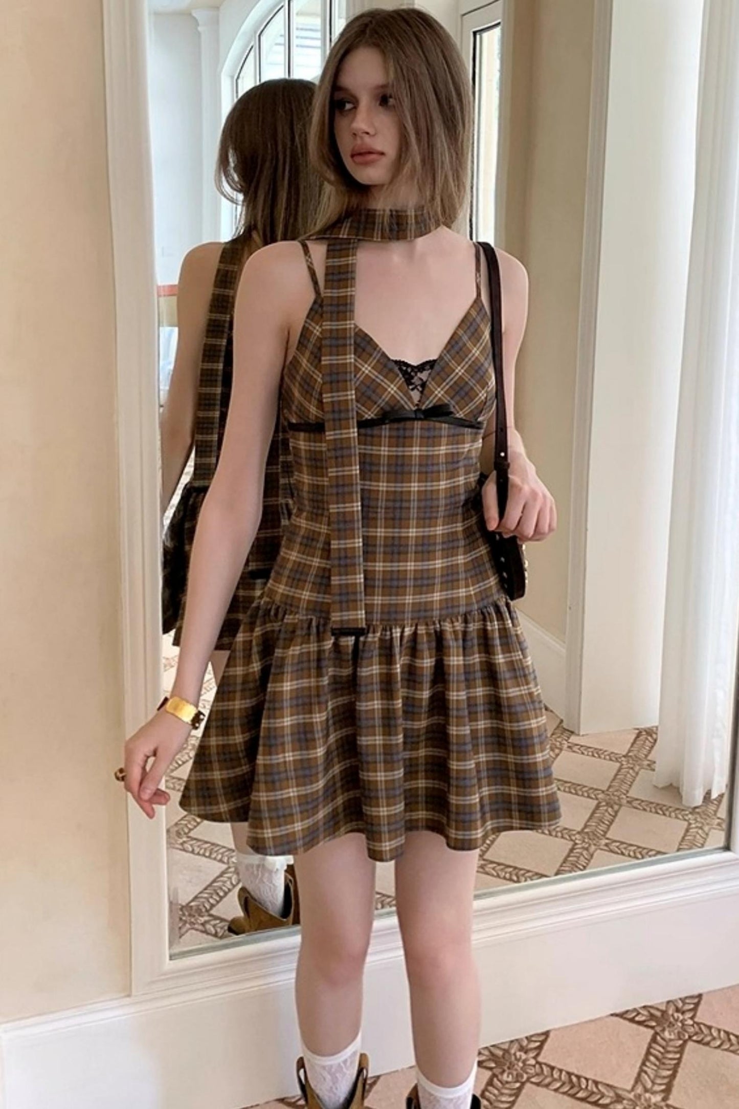 Uena Lace V-Neck Puffy Dress