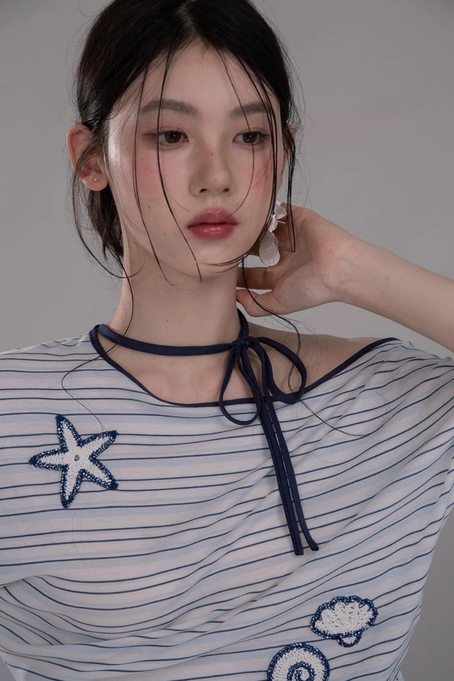 Off-Shoulder Starfish T-Shirt