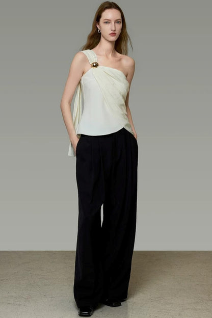 Asymmetrische Weste mit Metallschnalle