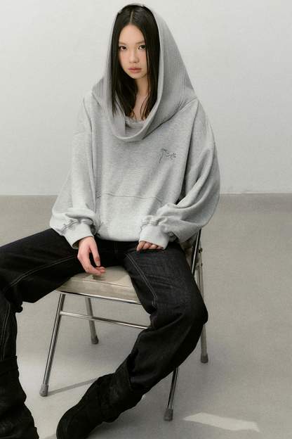 비대칭 후드 스웨터