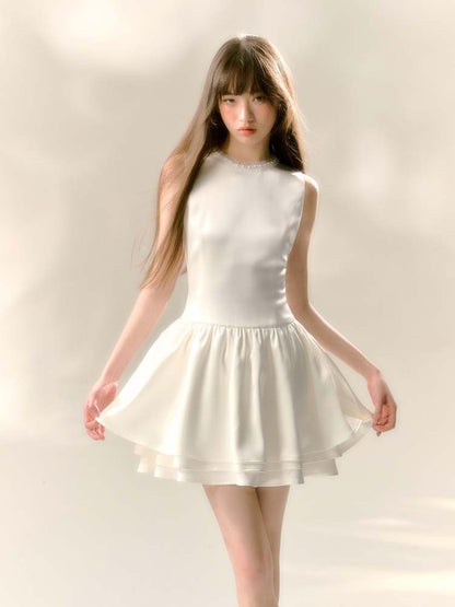 Pearl White Satin Three-Layer Sleeveless Dress