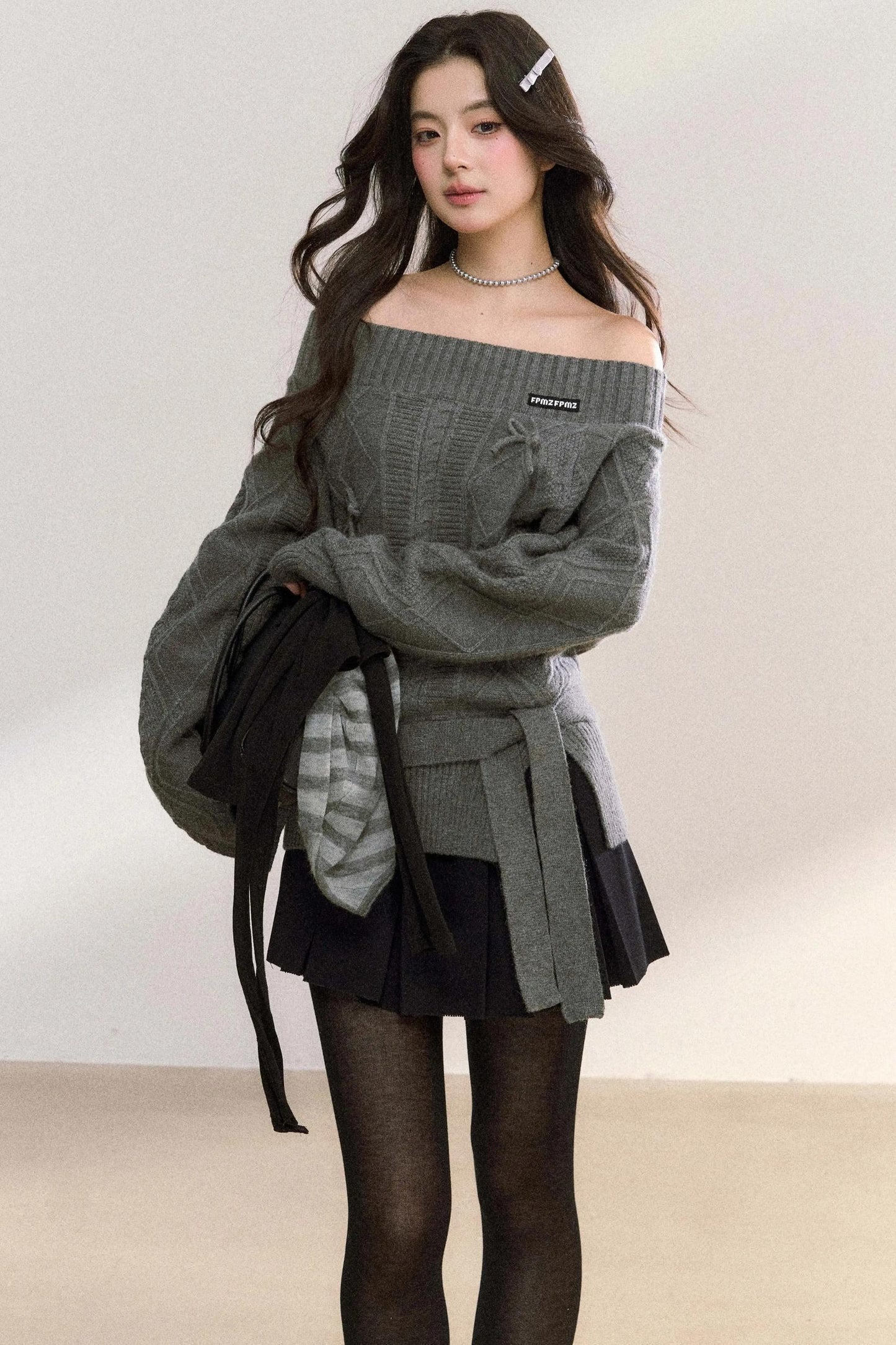 One-Shoulder Bow Knit Top