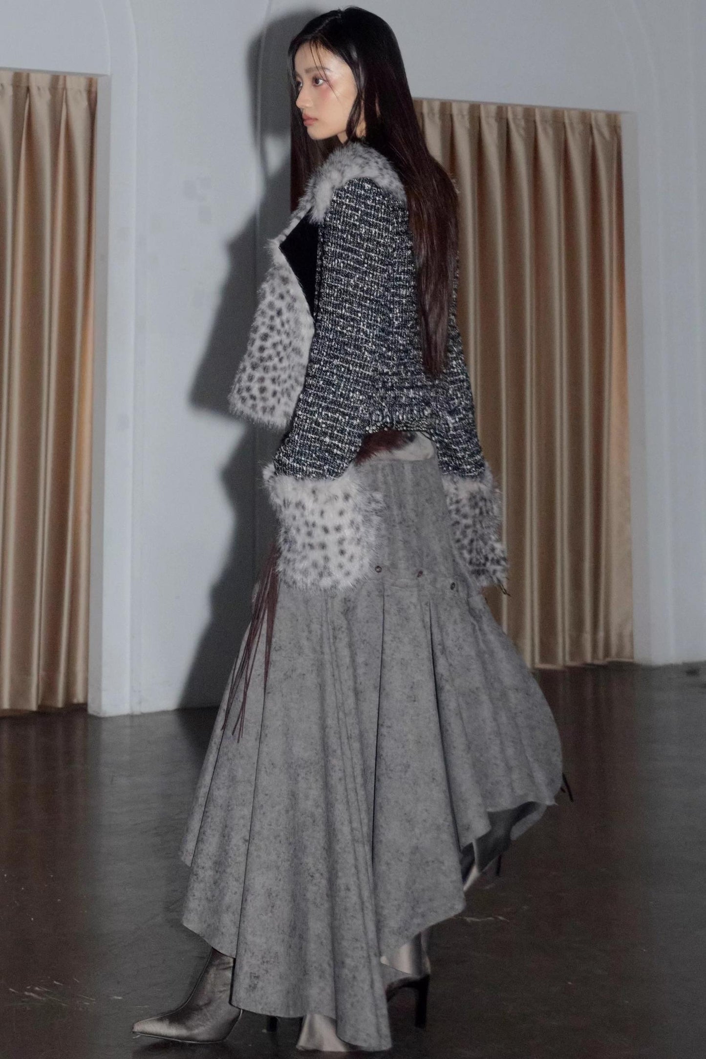 Loose Feeling Irregular Large Skirt