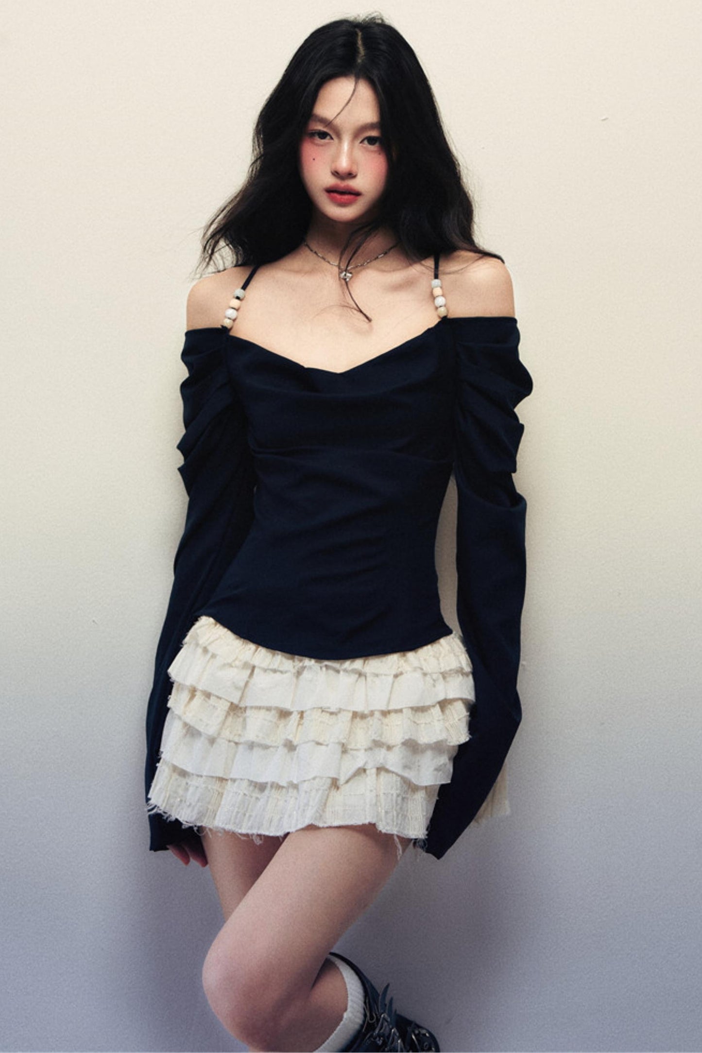 스윙 비즈 홀터넥 탑