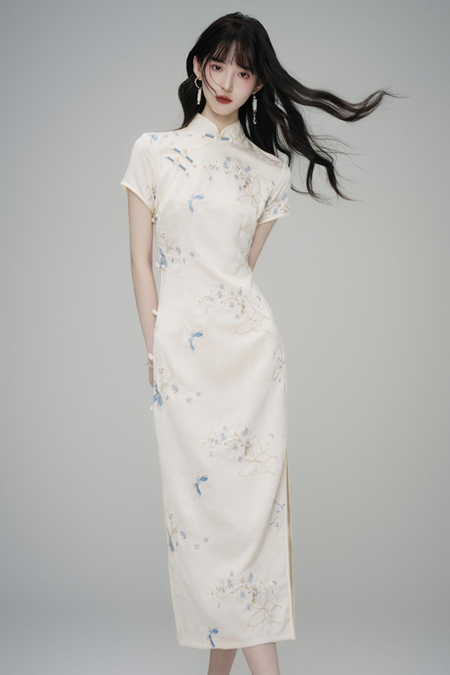 Chinese Style Embroidered Short Sleeve Dress