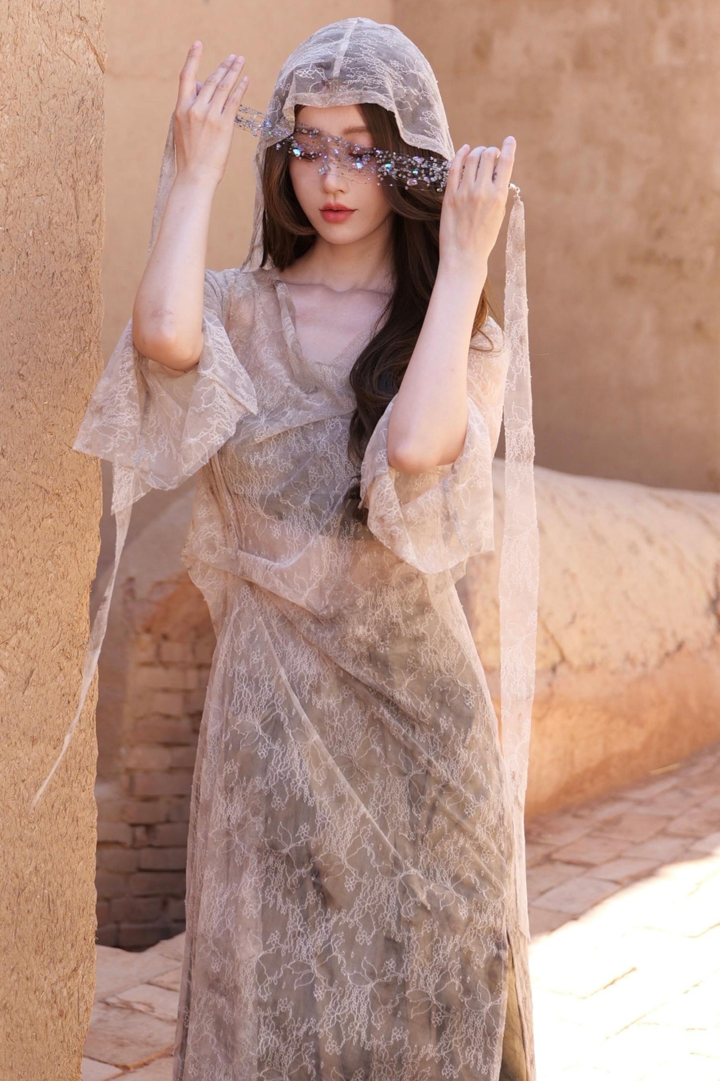 Flowing Lace Sunscreen Cover-up Top