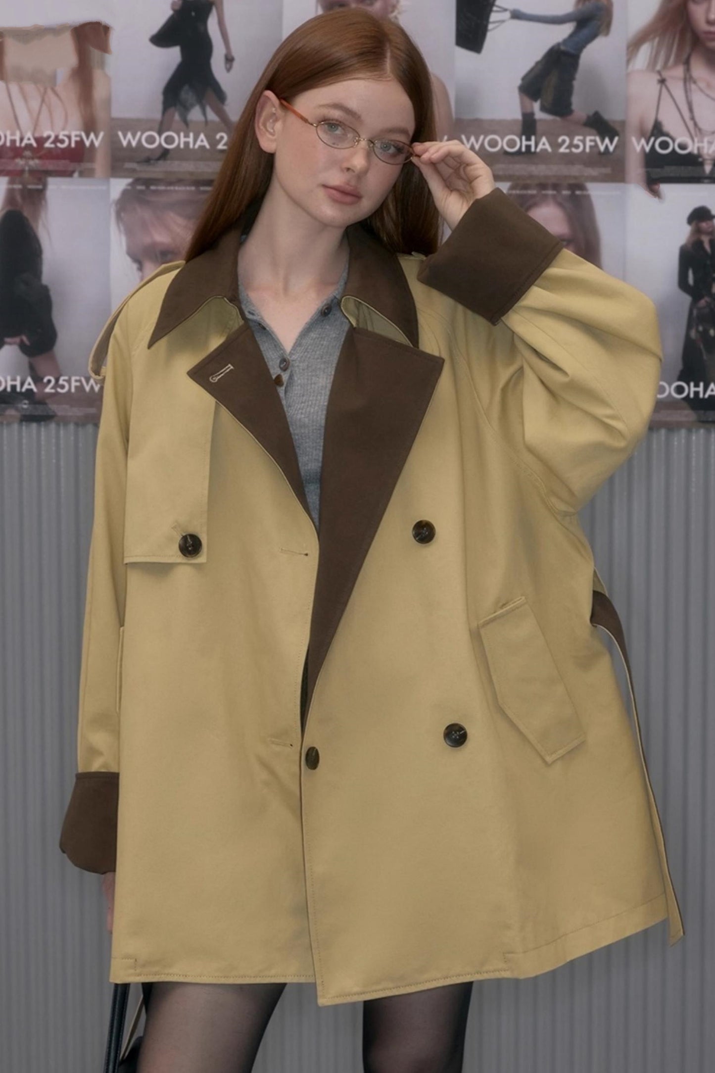실루엣 대비 시크 트렌치 코트