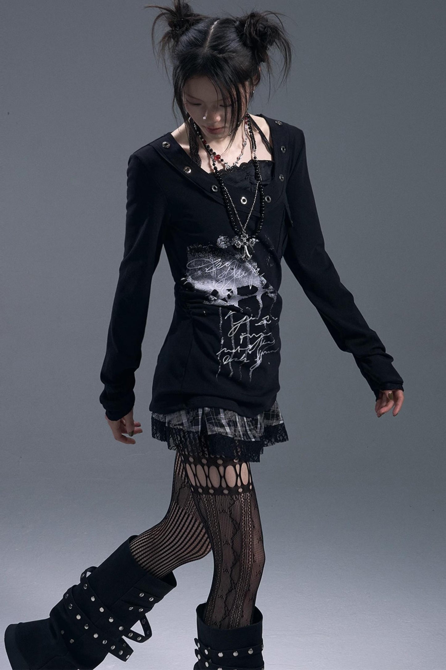 Dark Lace Halterneck Fake Two-Piece Top