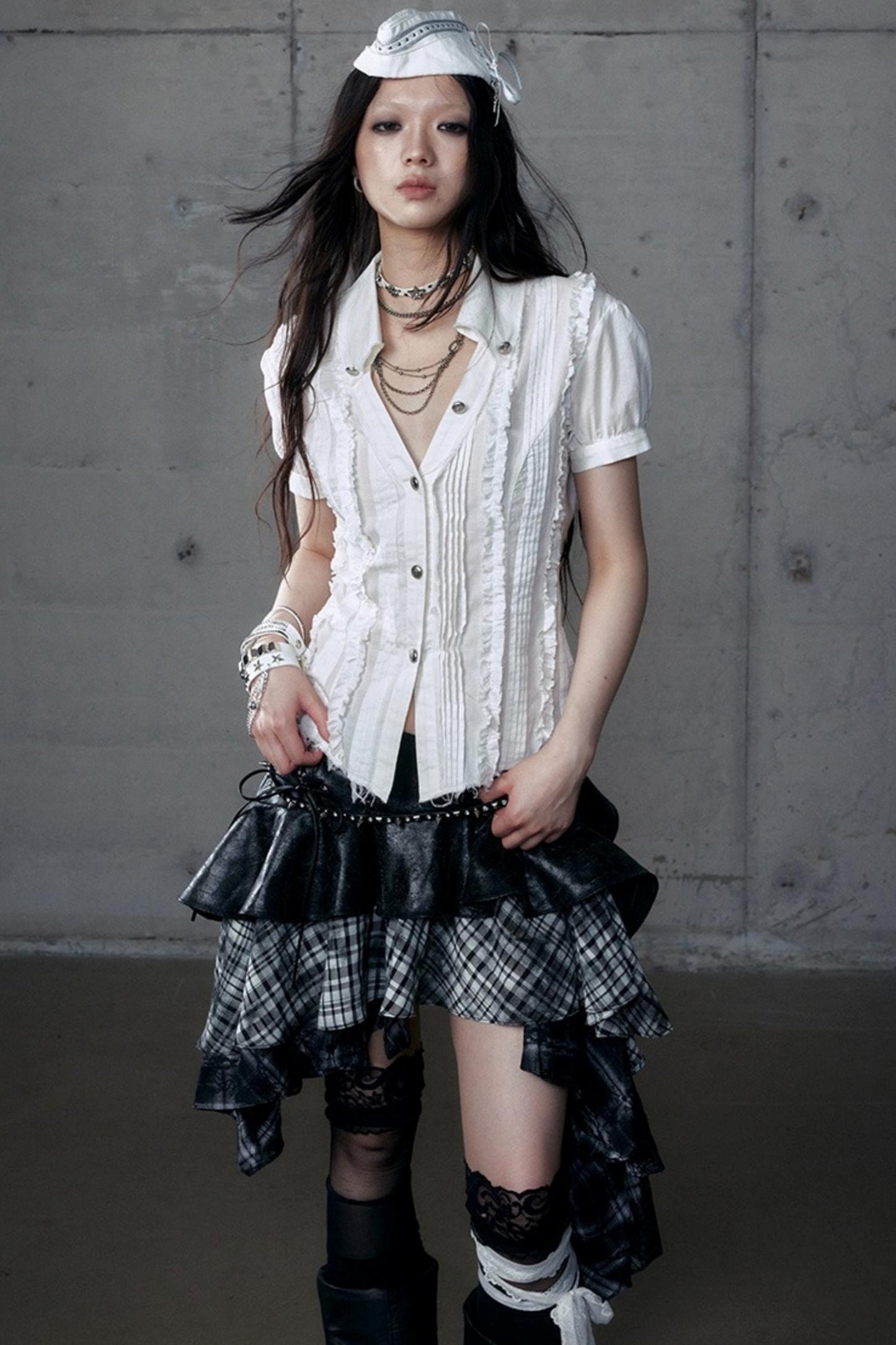 Vintage Lace V-Neck Bubble Sleeve Shirt