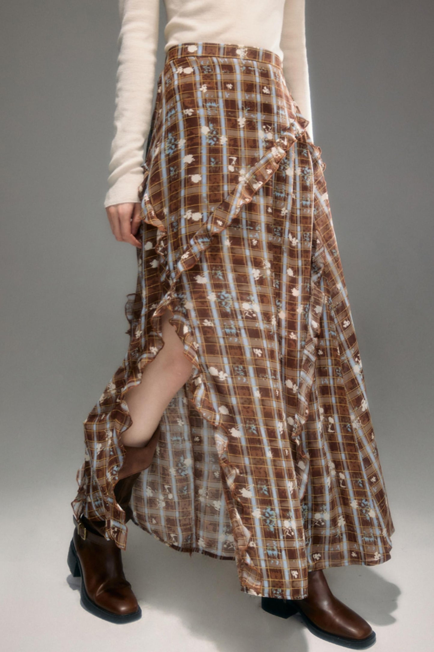 Wilderness Vintage Floral Print Skirt