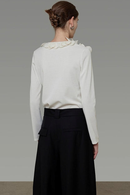 Three-Dimensional V-Neck Knitted Sweater