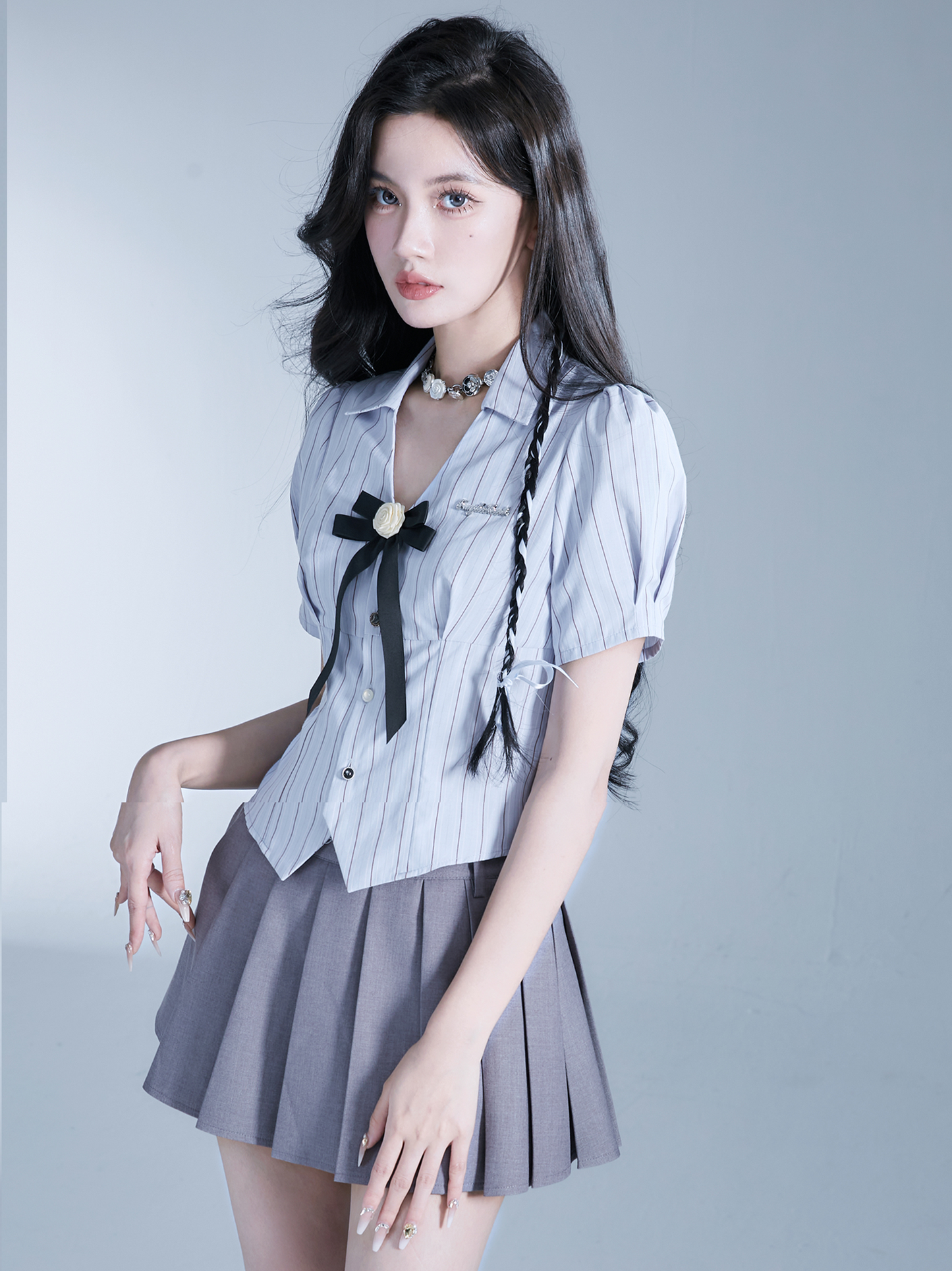 White Rose Motif Puff Sleeve Striped Blouse Pleated Short Skirt