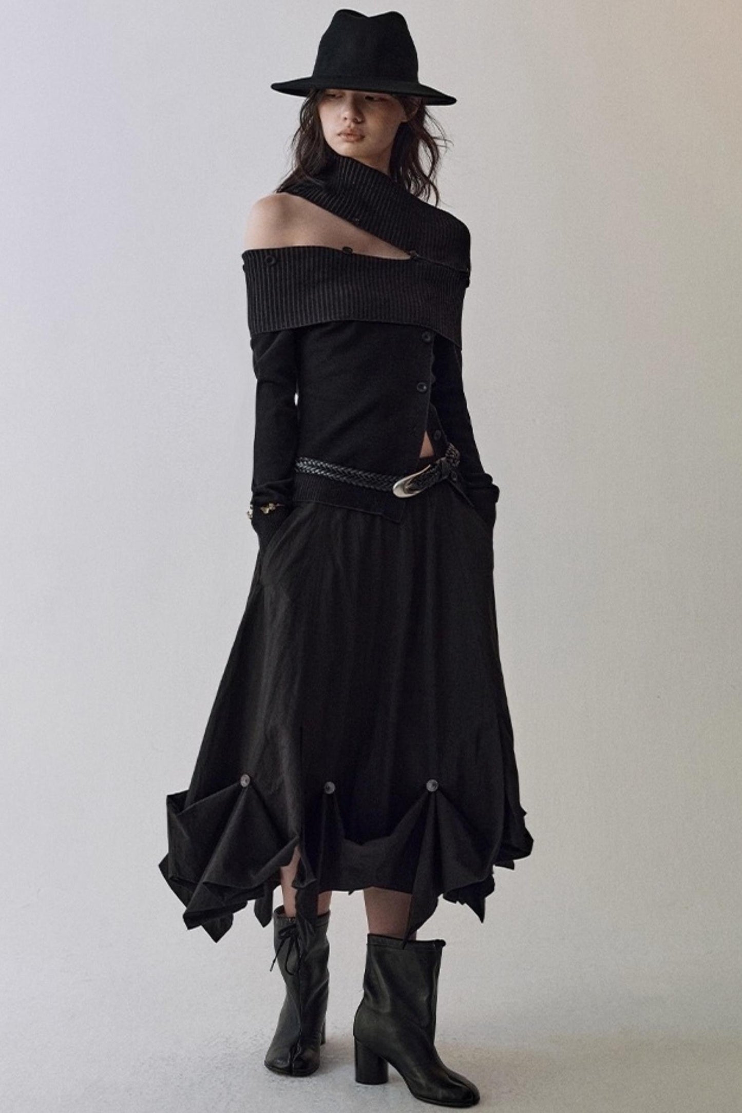 Slim One-Shoulder Knitted Sweater