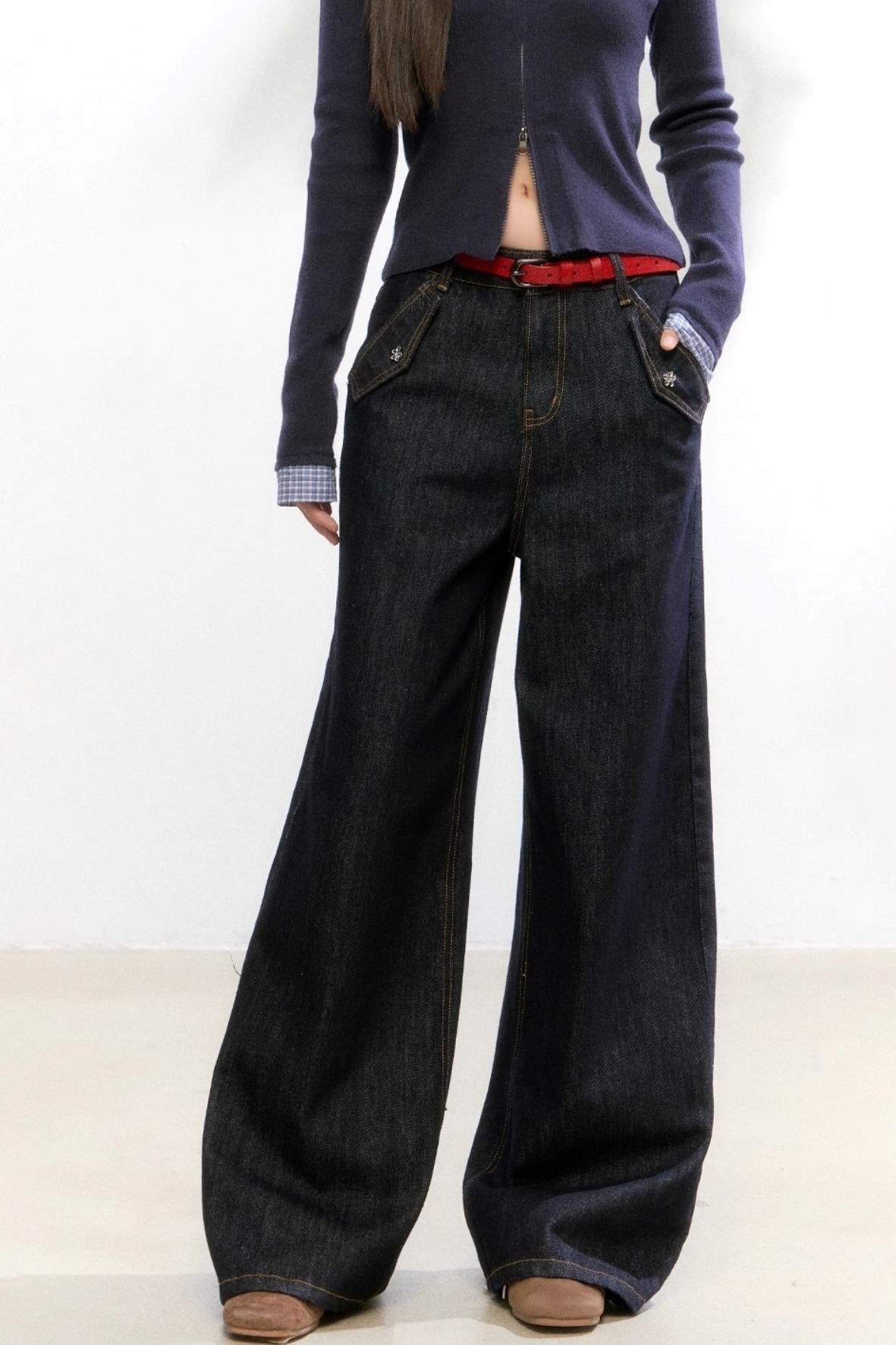 Small Flower Pocket White Jeans