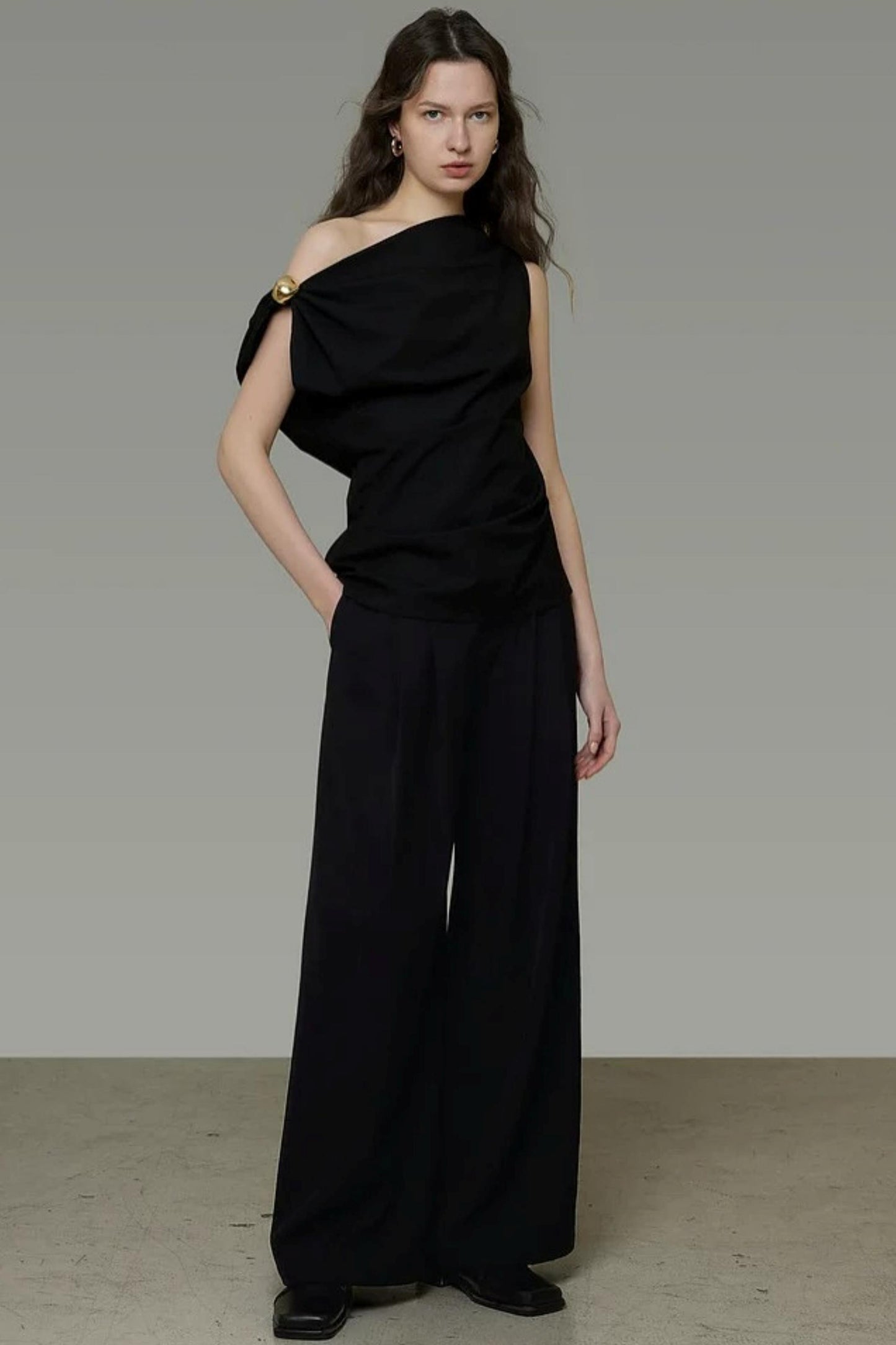 Off-Shoulder Slim Top