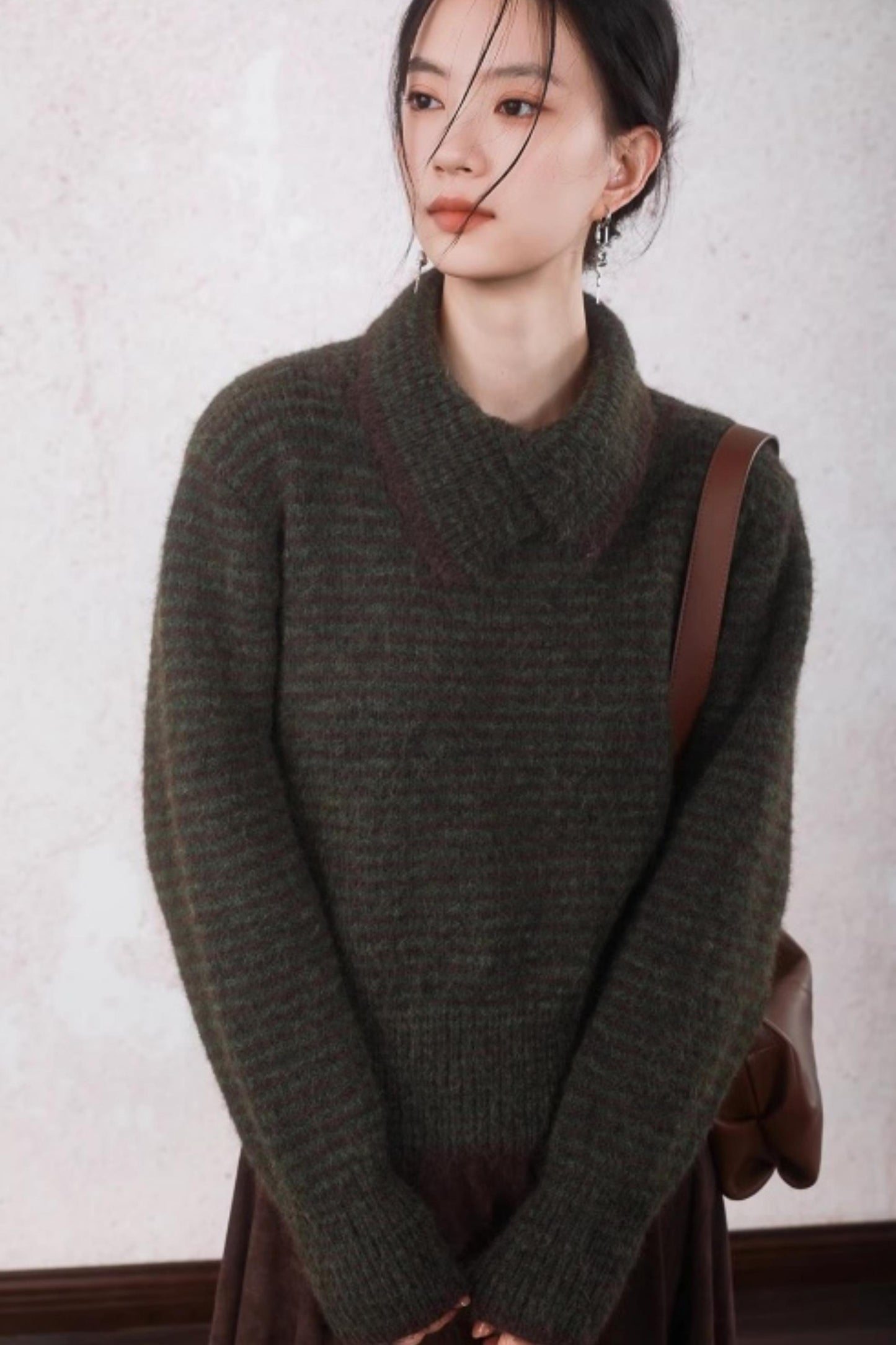 Ingko Vintage Lapel Sweater